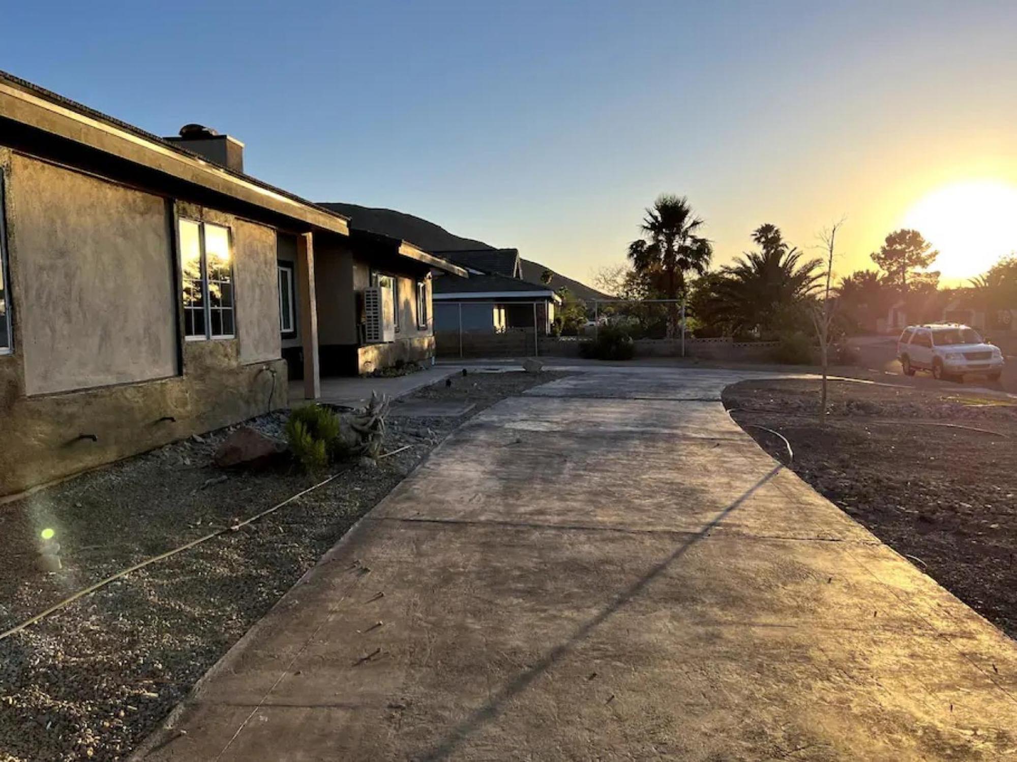Lux Private Home - Pool, Billiards, 8 Smart Tvs, Board Games, Cotton Bedding - The Stone Sanctuary At Mccullough Hills Trailhead Las Vegas Exteriér fotografie